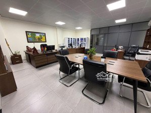 cho thuê văn phòng kđt vạn phúc có nội thất văn phòng