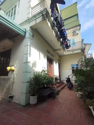 hiếm có! nhà 114m2 view hồ phố yên duyên hoàng mai sân rộng, thoáng sáng, sổ đỏ chính chủ