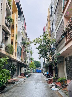 văn quán phân lô vỉa hè bóng đá - ô tô tránh - kinh doanh văn phòng đỉnh cao, giá 26tỷ