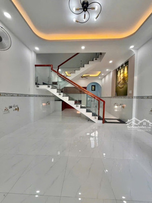 bán nhà gấp tân kỳ tân quý, diện tích 4mx13m, đúc 1 tấm, giá 4.85 tỷ ( tl nhẹ), hẻm rộng 6m