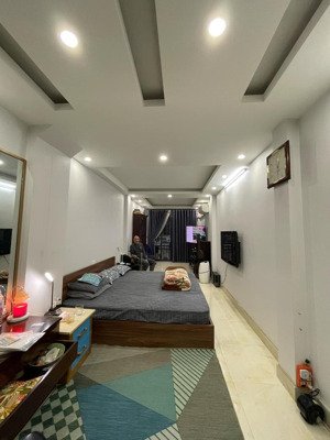 bán nhà hoàng hoa thám, 47m2, 9.7 tỷ - gần phố, sáng thoáng, nội thất xịn sò