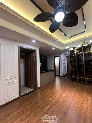 cho thuê cc tại oriental plaza, 15 triệu vnd, 106 m2, 3pn + 2wc, giá ưu đãi. lh: 