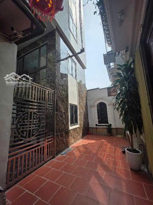 b.á.n n.h.à - s.iê.u p.hẩm cổ linh, thạch bàn, long biên - ô tô đỗ cổng ngày đêm - dt 37m²