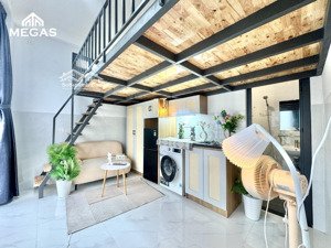 cho thuê phòng full nội thất - mới xây - ban công ngay cầu sắt nguyễn thái sơn - vườn lài