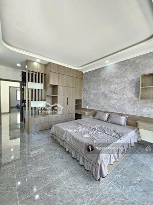 bán nhà mẫu tân cổ điển, sân ô tô, 4 phòng ngủ, gần chợ thông dụng 100m, p.tân đông hiệp, tp.dĩ an