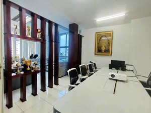 toà nhà vị thế kim cương trên đại lộ phạm văn đồng tổ hợp văn phòng kinh doanh đầu tư, 310m2