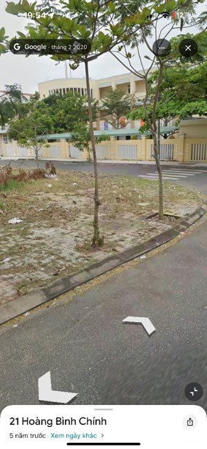 còn lô góc 2 mặt tiền hoàng bình chính và bùi bỉnh uyên ngay sát bãi tắm non nước nhs