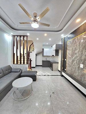 nhà đẹp full nội thất ngõ nông rộng thượng thanh long biên nay là phường việt hưng long biên hà nội