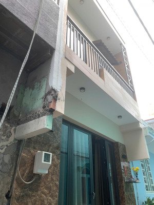 nhà xây mới dọn vào ở ngay| 2 tầng| ngang trên 4m| hẻm 1 sẹc đường lưu hữu phước