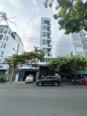 bán tòa nhà 9 tầng mặt tiền tôn thất thuyết quận 4, 5x23m cn 104.7m2, 33 phòng chdv