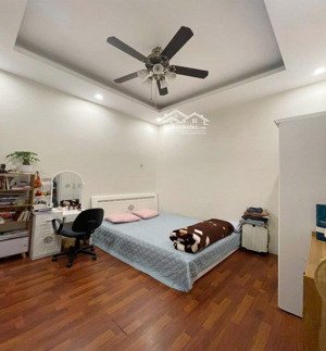 nhà đẹp 4 tầng gần phố đại la 25m2 x 2pn đầy đủ đồ giá 9tr/tháng lh a dương: 