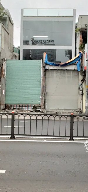 bán gấp trong tháng - bán nhà bạch đằng 238.4m² - 3 tầng - 55 tỷ