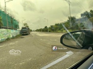 gia đình đi nước ngoài cần bán gấp b2.5 bt01 nhìn vườn hoa, ngay cạch trường cấp 3 giá siêu hời