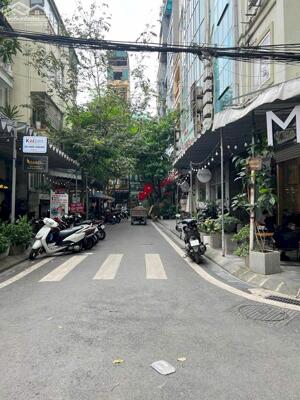 Bán nhà phân lô phố Ngụy Như Kon Tum - Phố VIP kinh doanh sầm uất, vỉa hè rộng giá 21,5 tỷ