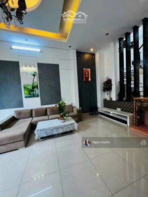 siêu phẩm - nhà 3 tầng - hxh - gần phạm văn đồng - dt: 90m2 giá 6,4 tỷ