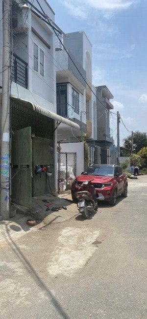 nhà 1 trệt 1 lầu 51 m2- ngang 4m- đường ô tô tránh - trường thạnh - giá chỉ 3,55 tỷ