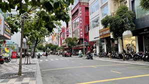 góc 2mt ngang 6m lý tự trọng; hđt 160tr/th giá 62 tỷ cách chợ bến thành 300m