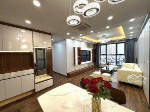 chính chủ bán chcc eurowindown -trần duy hưng 122m2 có 3pn - 2wc ban công đông nam, giá rẻ nhất tòa