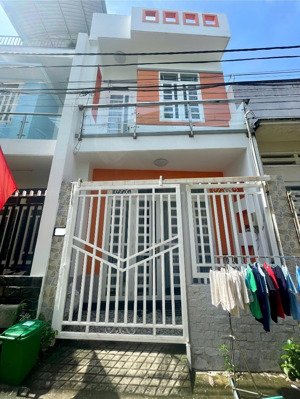 nhà phố 54m2, 2 tầng, mới đẹp ở ngay, ngang đẹp 4.3m, gần khu vực cầu ông nhiêu, ô tô tới nhà