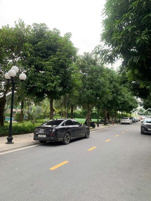 rẻ nhất 17 tỷ!liền kề sao biển 67,5m2 mặt công viên, bể bơi xây 5 tầng vinhomes ocean park gia lâm