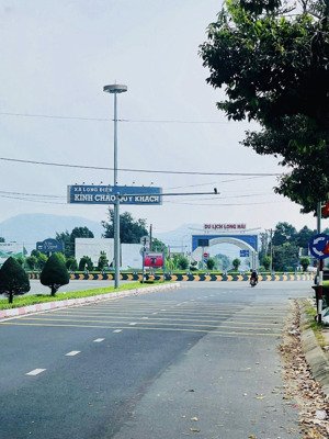 chính chủ cần bán lô đất gần vòng xoay vũng vằng đường hồ tri tân tt long điền- bà rịa(cũ)