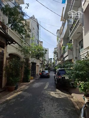 bán nhà 5 tầng, 40m2 hẻm vip 101 bắc hải q10 - 9.9 tỷ