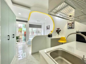 phòng trọ quận 1 vách ngăn bếp, giá chỉ 7trxx, ban công, máy giặt riêng, ngay trần hưng đạo