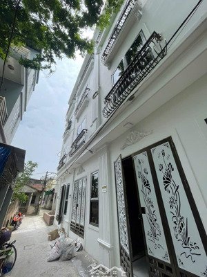 bán nhà 32m2 giá 2tỷ750tr ôtô gần nhà gần chợ trường tiện ích nhà thiết kế đẹp không lỗi phong thủy