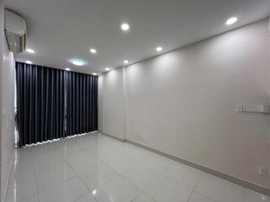 căn hộ botanica premier 75m2 nội thất cơ bản 2 phòng ngủ gần sân bay công viên 14,5 triệu