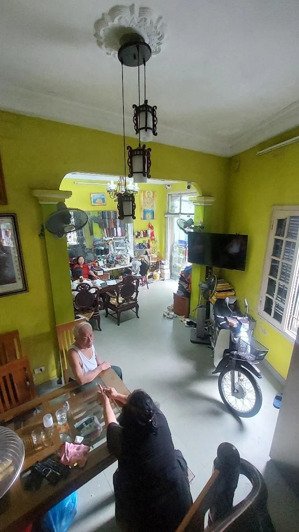 bán nhà lô góc quan nhân 40m², 5 tầng, ô tô đỗ cửa, 3 mặt thoáng, ở ngay.