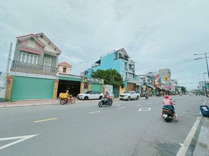 nhà mặt tiền 734m2 - đón đầu quốc lộ 13 mở rộng