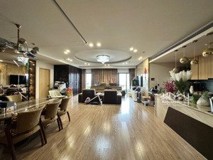 ( giá siêu rẻ ): chính chủ cần bán gấp căn hộ paragon giá 9,5 tỷ, 107m2, 3pn 2wc, full nội thất