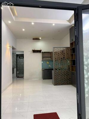 Bán nhà khu vực đường Nguyễn Văn Linh giá tốt trong khu vực