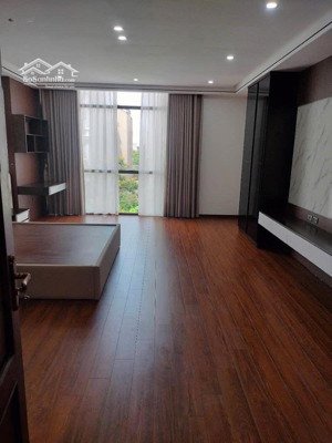 nhà lô góc minh khai, thông 2 mặt ô tô tránh, hàng xóm times city, kcbt chắc chắn, không qh, 39m*5t