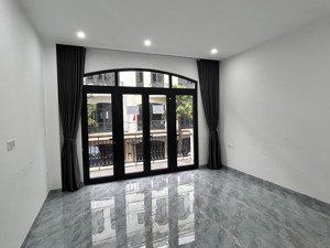 bán nhanh căn chà là rẻ nhất hiện nay do chủ nhà cần tiền gấp chuyển đổi sớm ạ , 63m