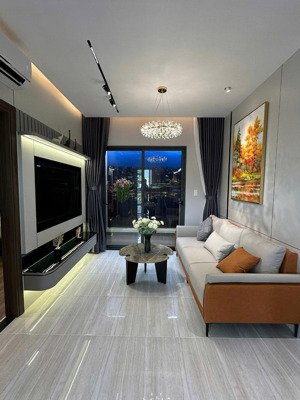 6tr/tháng 52m2 cho thuê căn góc chính chủ full nội thất 2pn 2wc có ban công thoáng mát