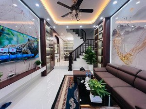 trung tâm xuân đỉnh, gần ngoại giao đoàn, 38m2 hơn 9 tỷ, ngõ thông, ô tô, sát phố, nội thất vip
