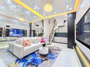 nhỉnh 6 tỷ - phố đặng văn ngữ - lô góc - hiếm - ngõ nông - ô tô gần - ngõ ba gác