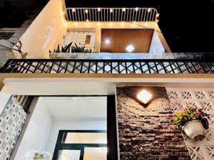 bán nhà hẻm thông xe hơi 5m đường phạm văn đồng, phường 11, bình thạnh, 43,6m2, 2tỷ950tr