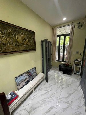 chủ cần bán gấp trước tết nhà sân vườn mini đường nhựa 6m phú hữu, q9 203m2 chỉ 8.x tỷ