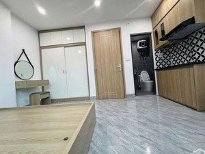 ccmn xây mới dòng tiền 1,3 tỷ/1 năm, phố minh khai, sát phố, mặt tiền rộng, thang máy, 100m2, 2x tỷ