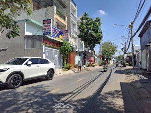 nhà 2 tầng hẻm ô tô, tặng full nội thất cao cấp - long trường, q9