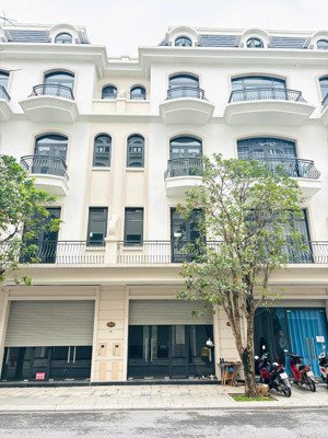 chủ nhà ngộp bank cần gấp căn sao biển 58,5 m2 gần chung cư masteri, công viên 7,5 ha, bể bơi