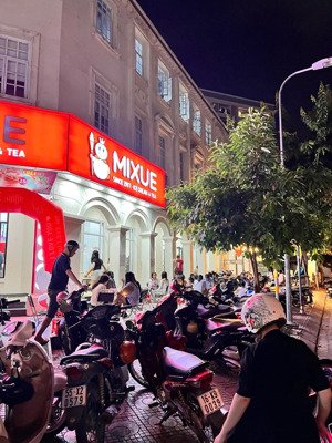 bán chdv mặt tiền đường ngay đỗ xuân hợp - lucky dragon