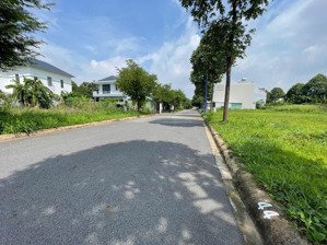 chủ bán gấp lô đất đẹp đối diện khu biệt thự bình nguyên trục n3