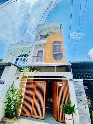 siêu phẩm cực đẹp trung chánh_ trệt 2 lầu_ full nội thất_ mới đẹp chỉ việc vào ở