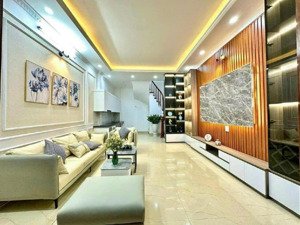 siêu hiếm! lô góc 2 thoáng - ô tô đỗ cửa - thang máy - kinh doanh phú diễn- sát cầu giấy