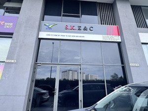cần bán gấp căn shophouse mặt ngoài . dt 148m2, nhà nội thất cơ, sổ hồng, giá thấp nhất dự án 8 tỷ.