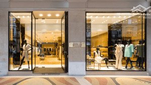 gấp gấp! cho thuê gấp mbkd tại bà triệu sát tràng tiền mặt tiền hơn 10m