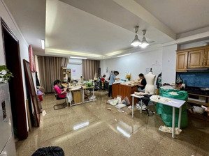 gia đình cần bán gấp nhà mặt phố trần duy hưng vỉa hè rộng 110m 7t mặt tiền 7m nội thất đẹp 59 tỷ